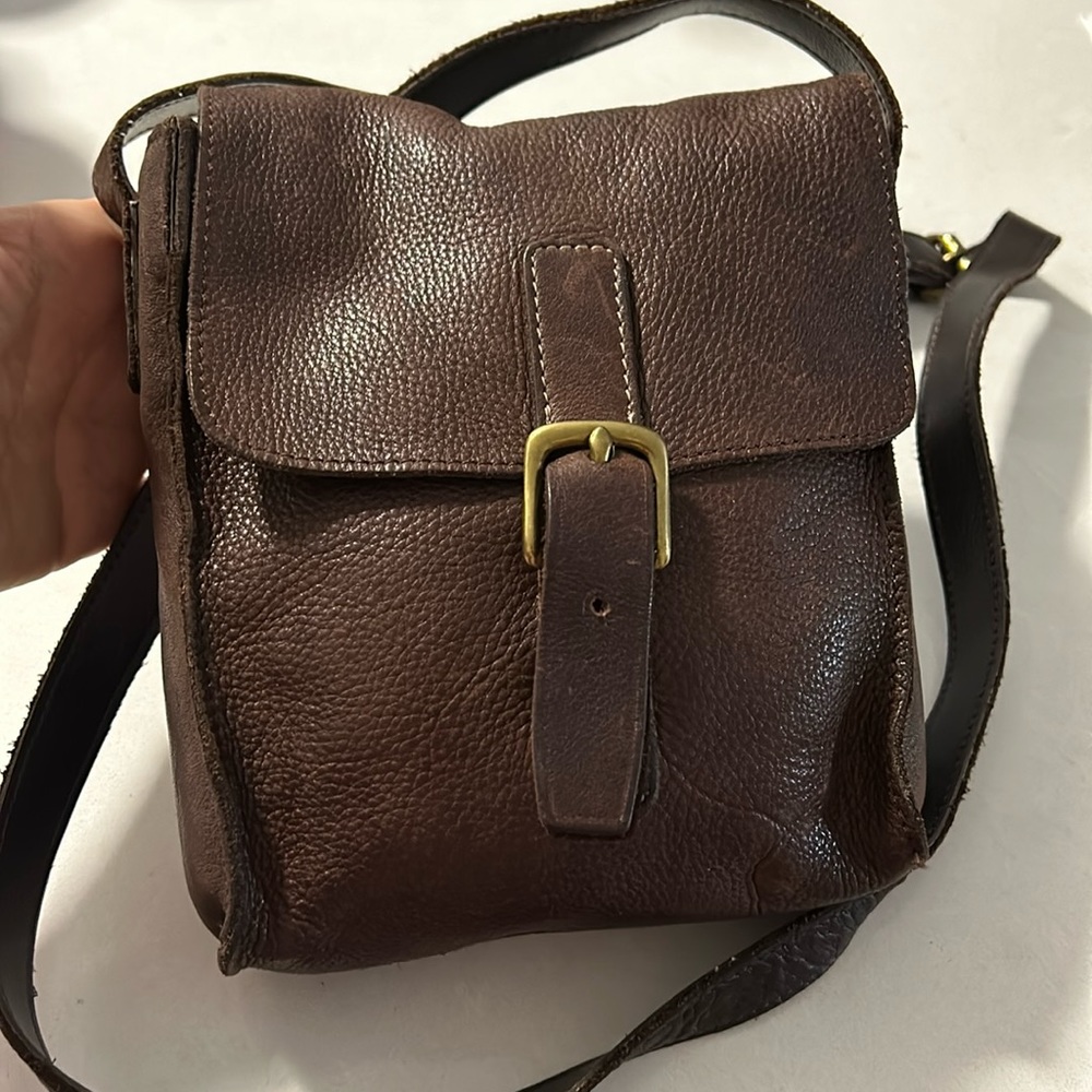 Ellemenno Brown Pebble Leather Crossbody Bag